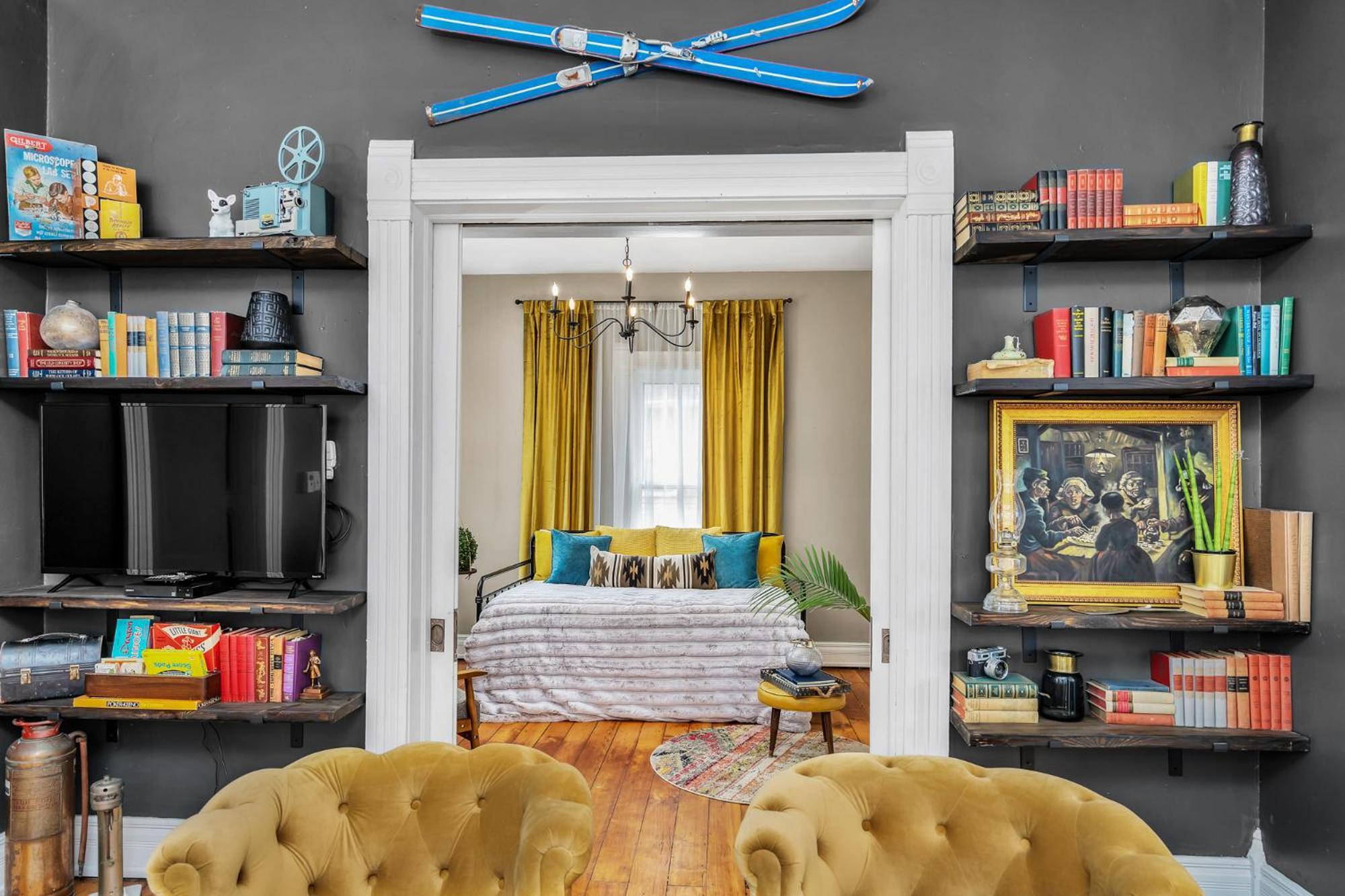 Enchanting Bungalow - 2Br Historic Hidden Gem Xenia Luaran gambar